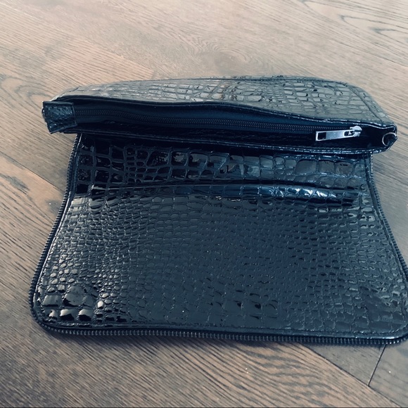 Nine West | Clutch with detachable chain - Picture 5 of 6